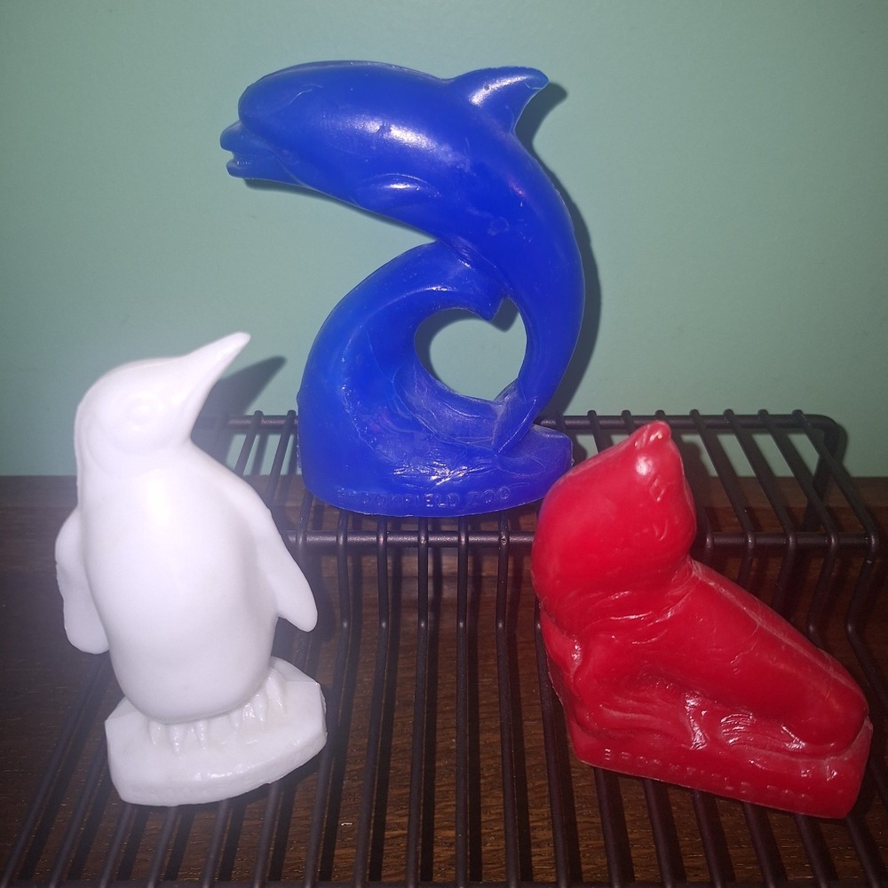 3 Vintage Brookfield Zoo Mold A Rama White Penguin Blue Dolphin Red Seal Lot